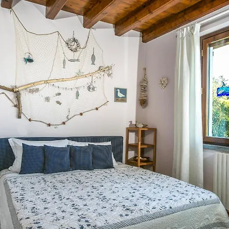 فيلة Marta مييْنا