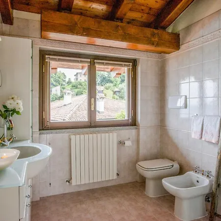 فيلة Marta مييْنا