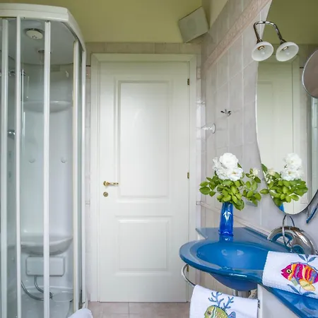 Marta فيلة مييْنا